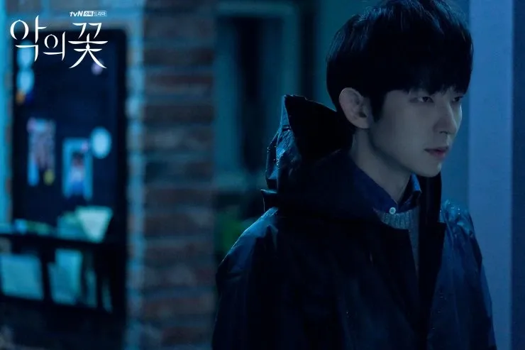 k-drama review flower of evil starring lee joon gi, moon chae won | kdramaomo