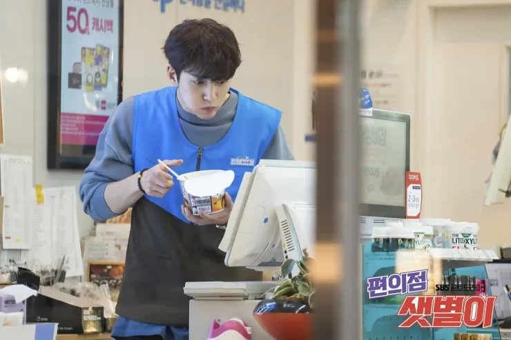 Let's talk about Ji Chang Wook and Kim Yoo Jung's k-drama Backstreet Rookie aka Convenience Store Saet Byul