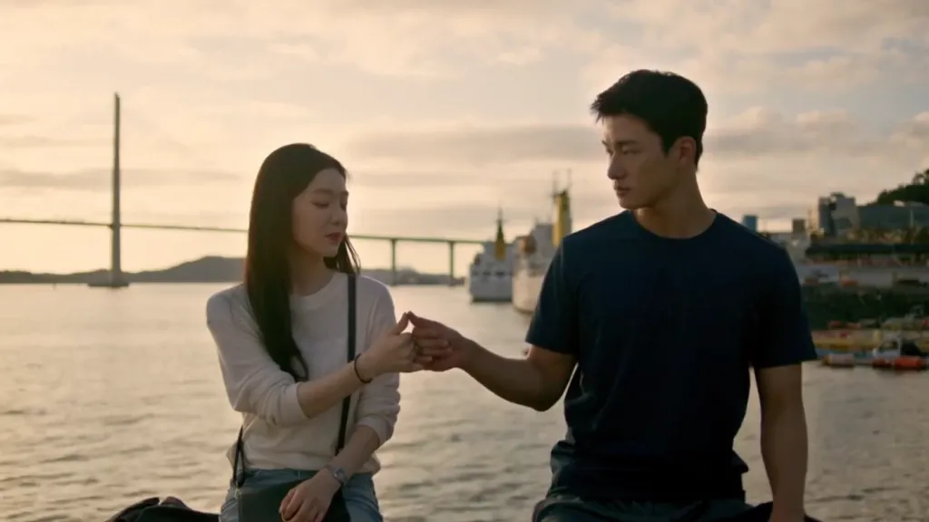 Korean movie Double Patty, starring Irene and Shin Seung Ho (kdramaomo)