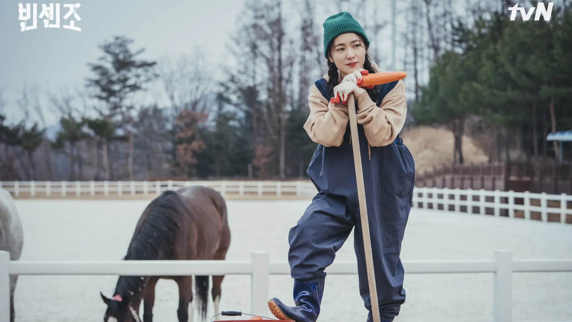 Netflix's Kdrama Vincenzo Review starring Song Joong Ki and Jeon Yeo Bin (via kdramaomo.com)