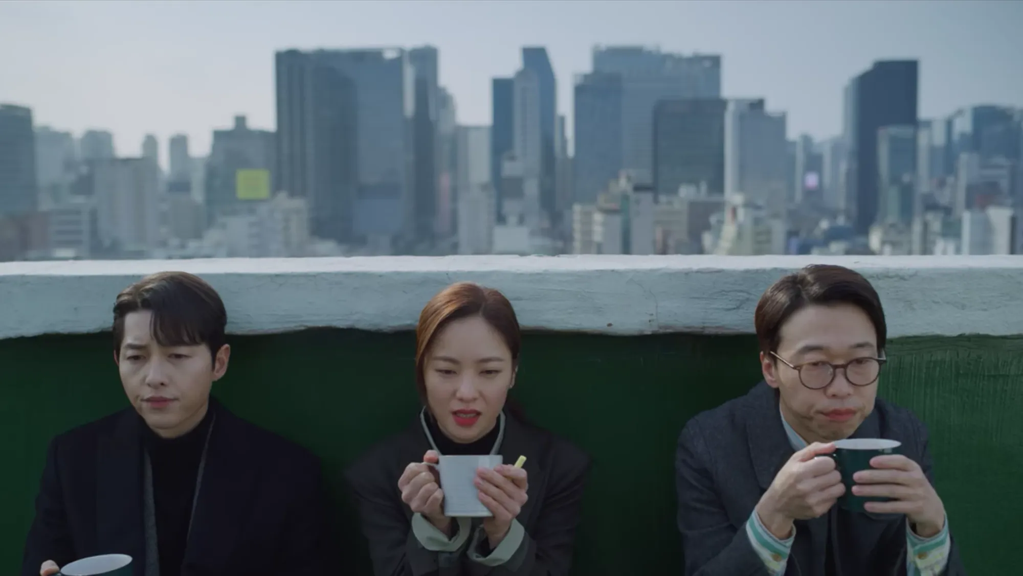 Netflix's Kdrama Vincenzo Review starring Song Joong Ki and Jeon Yeo Bin (via kdramaomo.com)